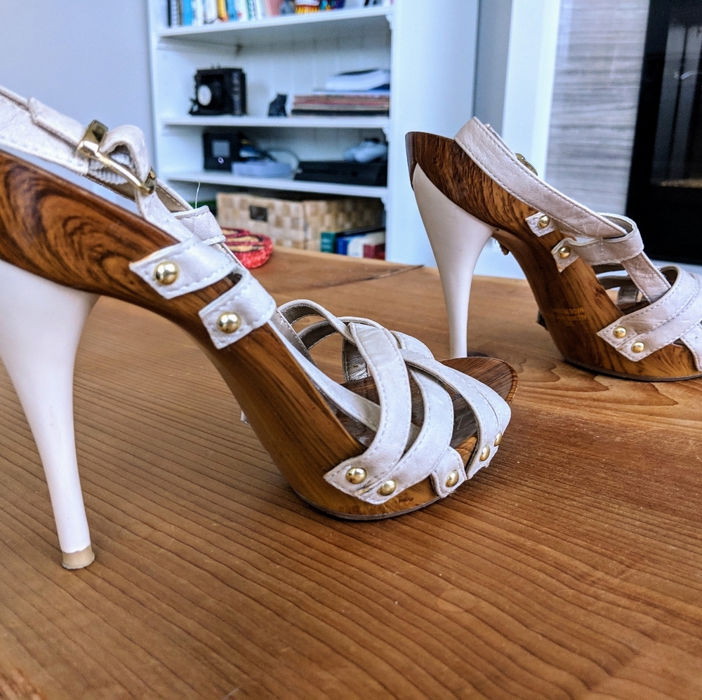 Qupid Sandals